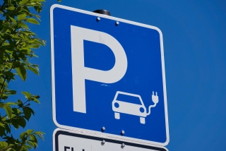 E-Auto Parkschild