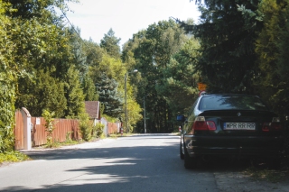 Auto im Schatten