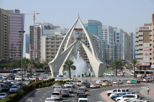 Turmuhr Kreisverkehr Dubai