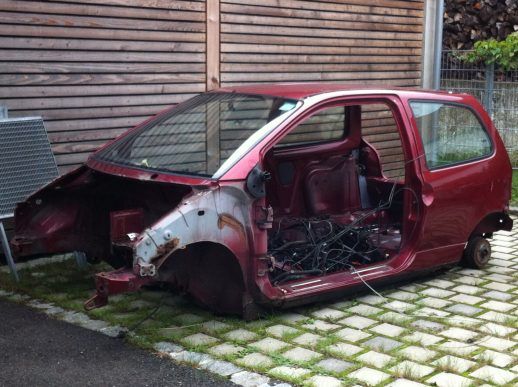 Karosserie (Body) eines Renault Twingo nach der Demontage