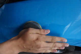 Auto polieren von Hand